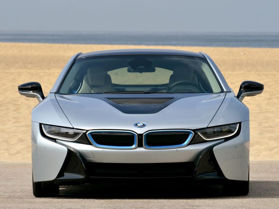  BMW i8 2014 года  (фото 32 из 180)